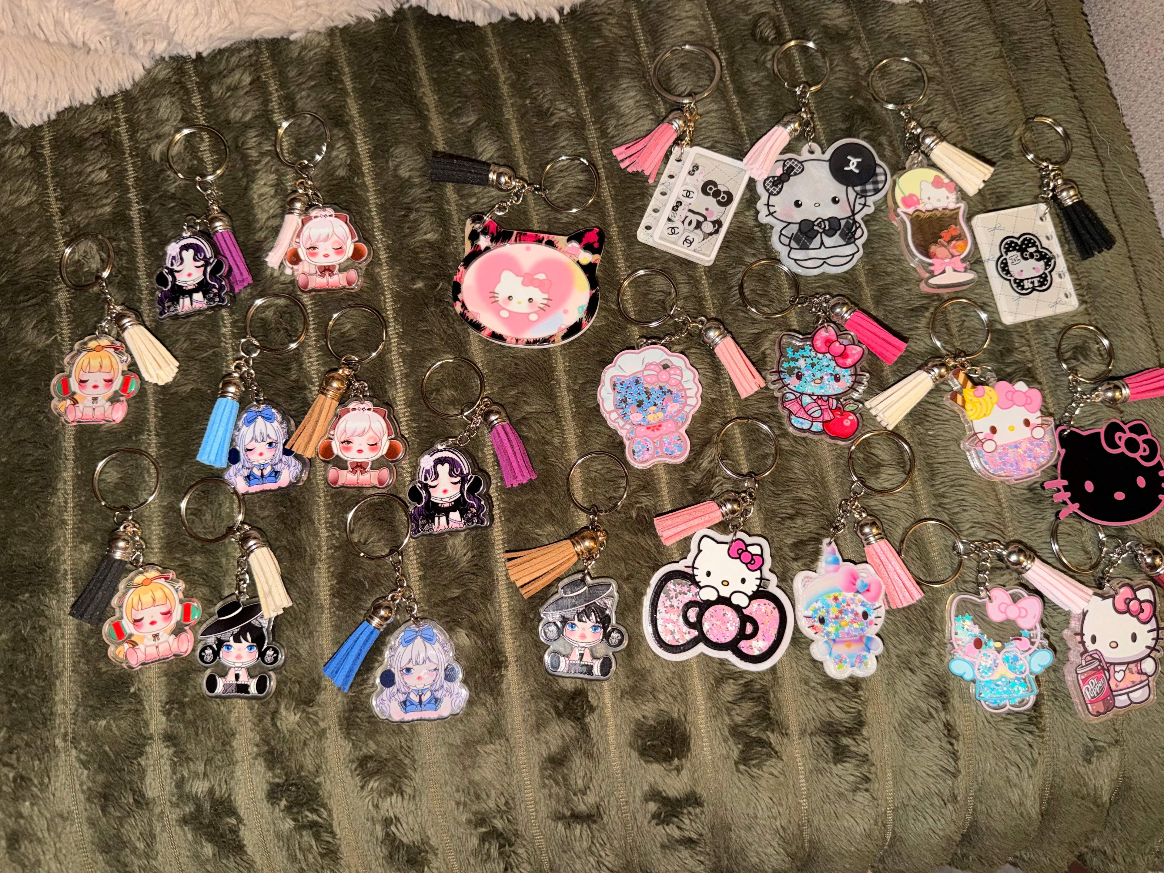 Lot de 22 porte clefs varié