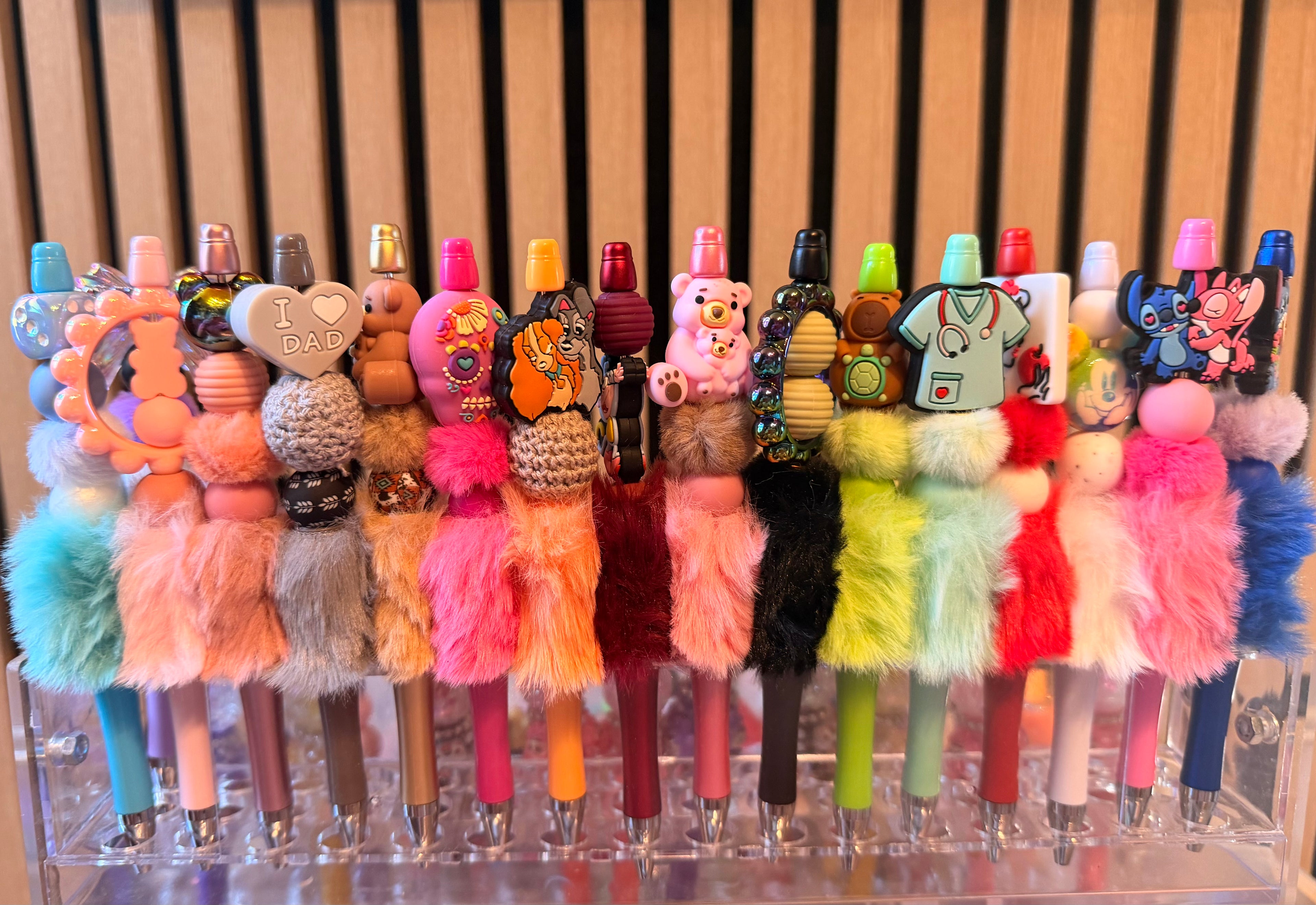 Stylos variés